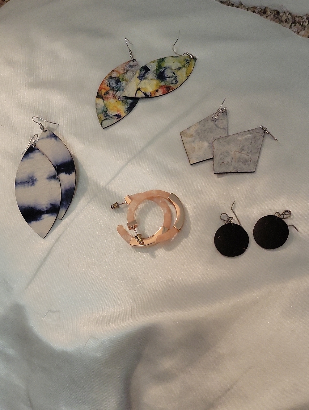 Mixed-Material Fashion Earrings Set - Blue, Black, Peach, Multicolor